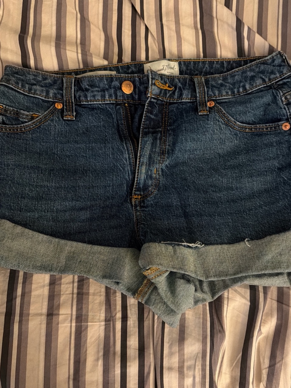 Universal Thread blue denim midi shorts with contrast stitching